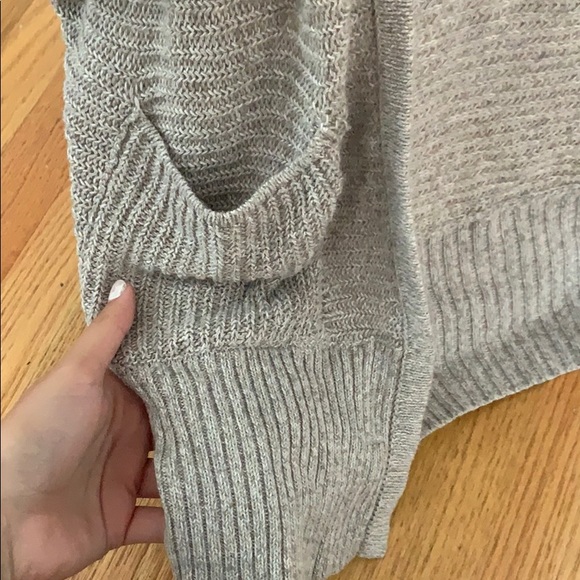 Sweater - Picture 4 of 4